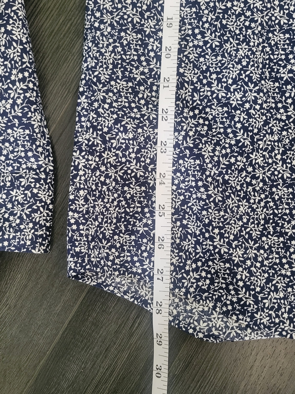 EUC H&M Men's Slim Fit Navy Floral Button-Up Shirt Sz L 100% Cotton - Picture 12 of 13